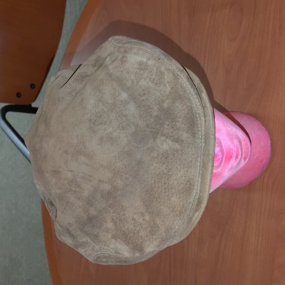 Vtg L.L. Bean Suede Genuine Leather Hand Tailored Newspaper Boy HatL